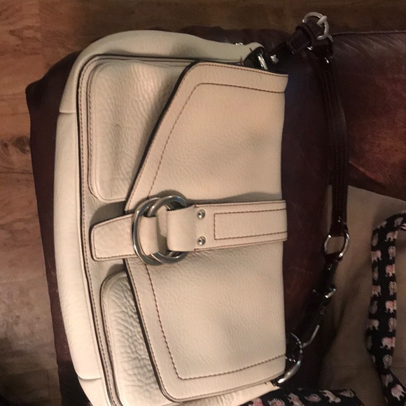 Coach purse! - Picture 2 of 9